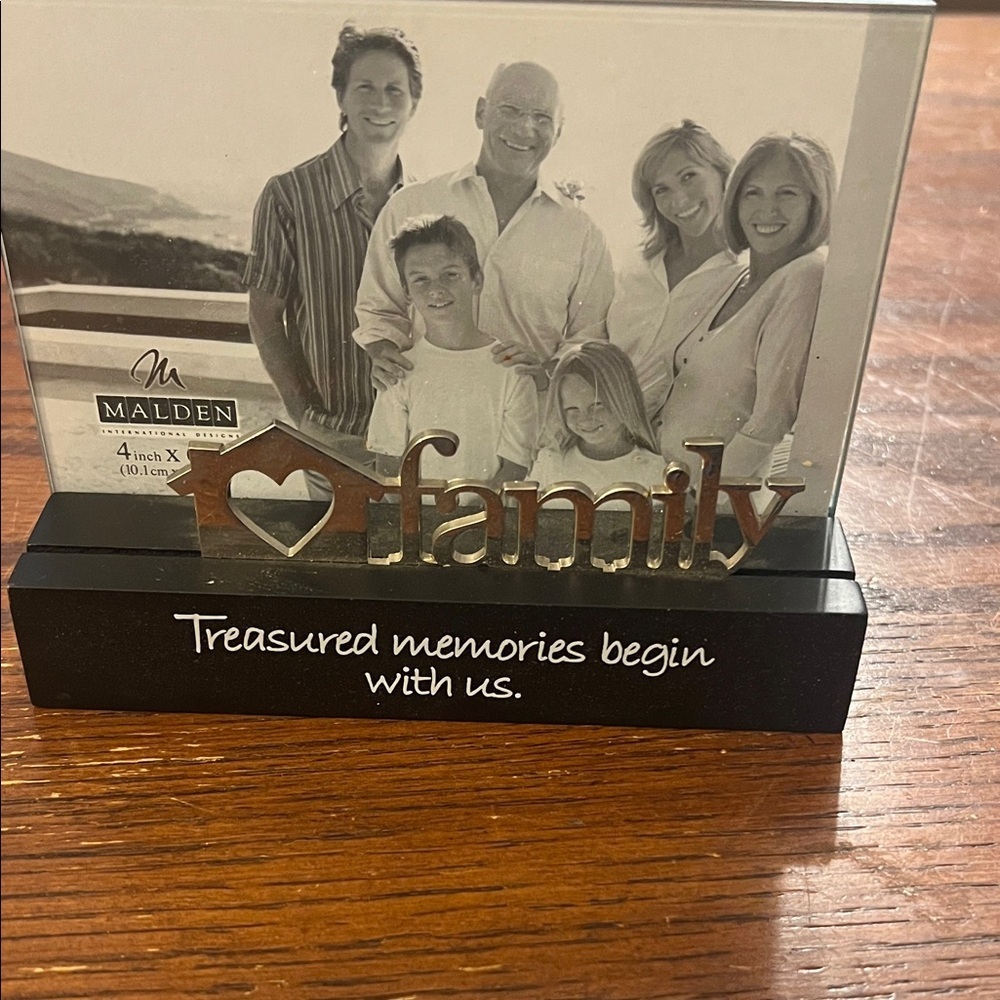 Malden Black and Silver Heart Family Frame